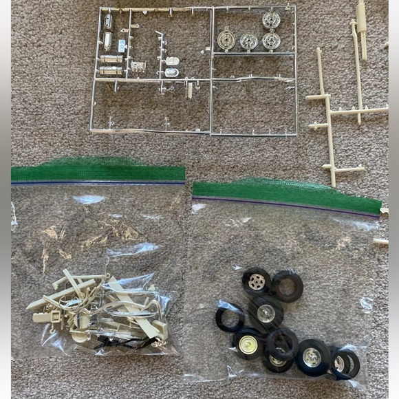 MPC ‘56/‘57 Corvette 1/25 Scale ‘A BUDD ANDERSON MASTER KIT’ - Picture 7 of 12